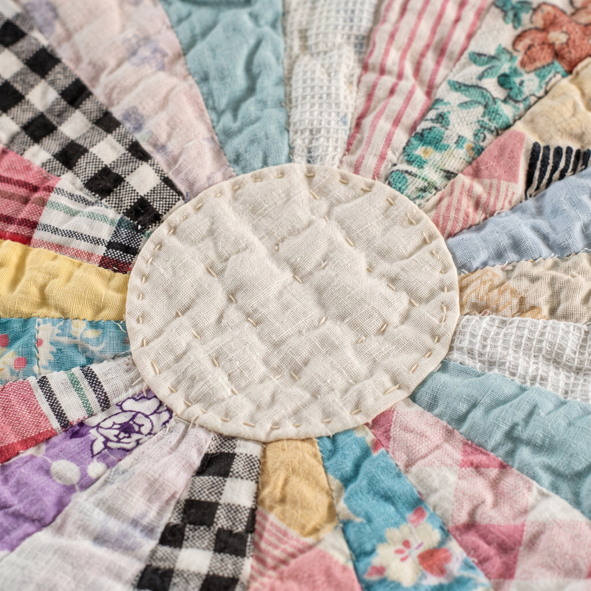 Dresden Plate Drawstring Bag Pattern PDF - Quilted Project Bag - Full Size Petal Template - Scrap Friendly Sewing Pattern
