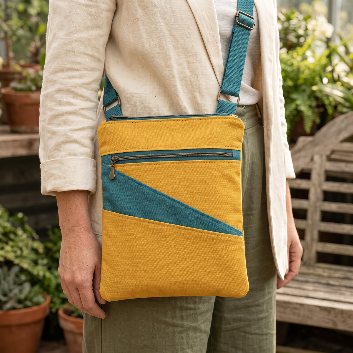 Crossbody Bag Sewing Pattern | Flat Travel Bag with Three Zipped Pockets | Adjustable Strap | A4 & US Letter PDF | Instant Download