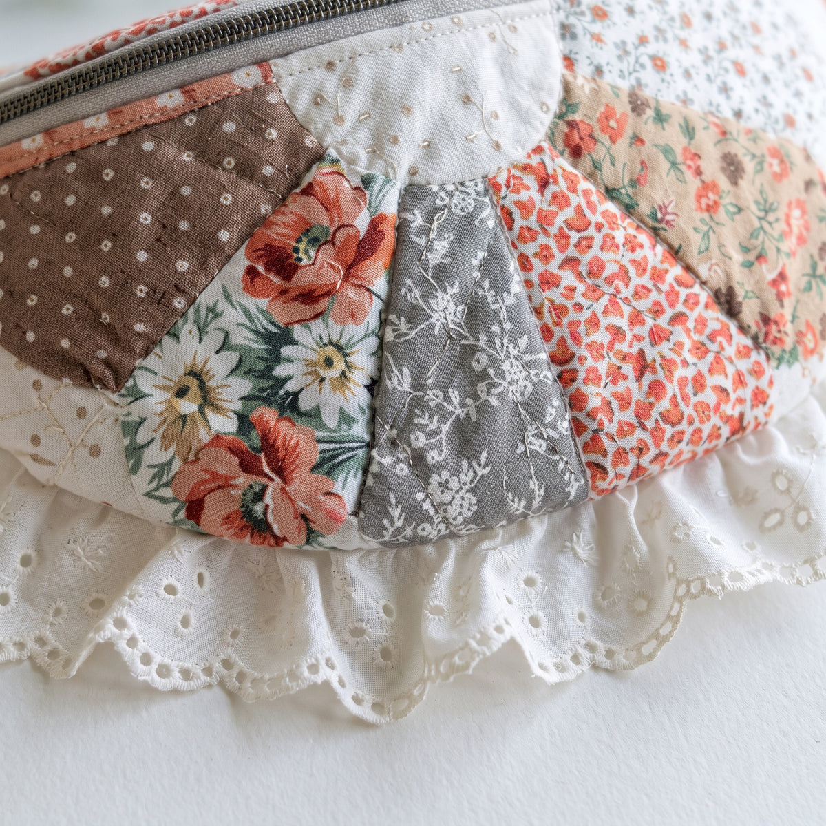 Patchwork Fanny Pack Sewing Pattern PDF, Half Moon Belt Bag with Lace Ruffle and Curved Zipper, Vintage Quilt Upcycle