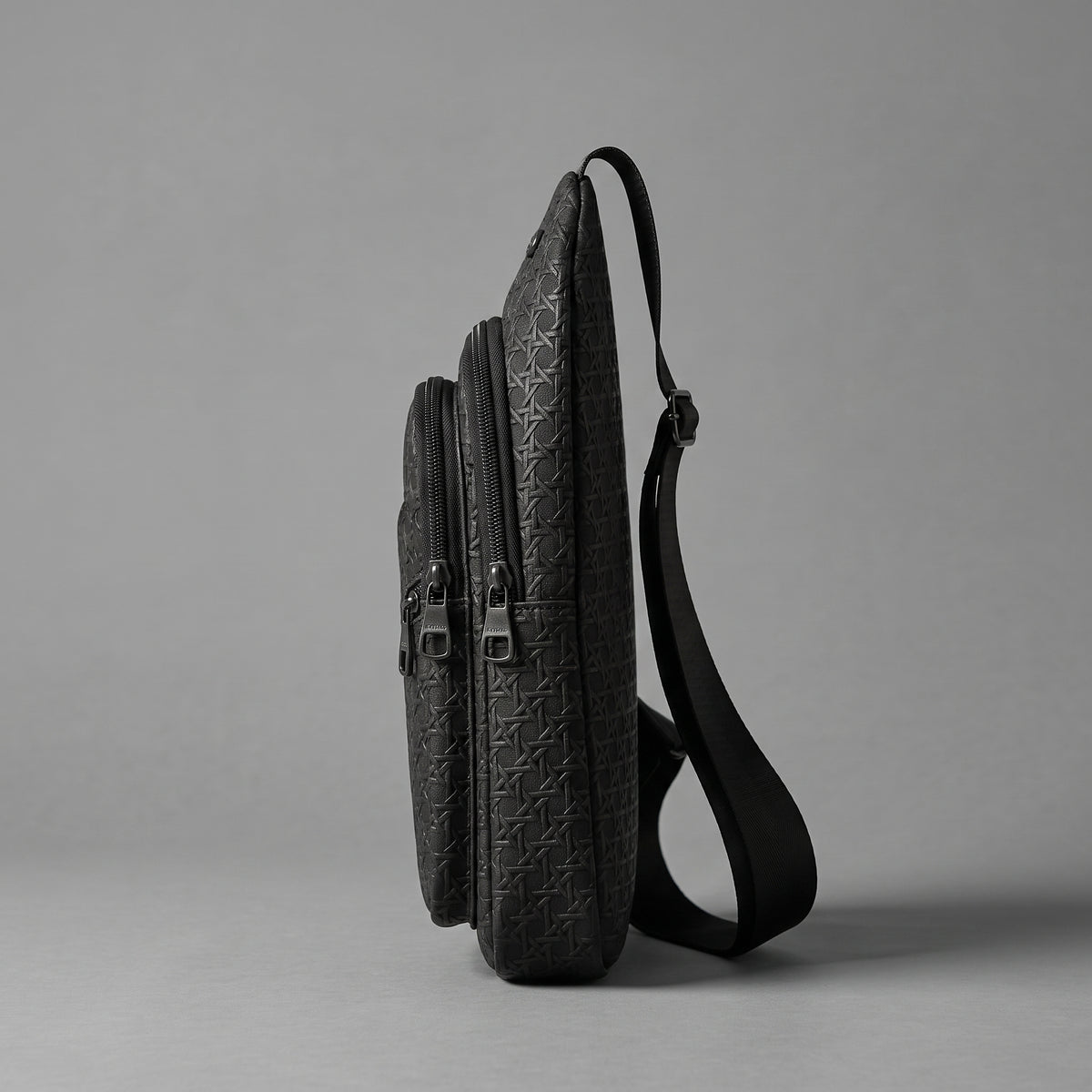 Men's Sling Bag PDF Sewing Pattern | Crossbody Chest Pack, 11.8 x 7 x 1.8 in | A0, A4, US Letter