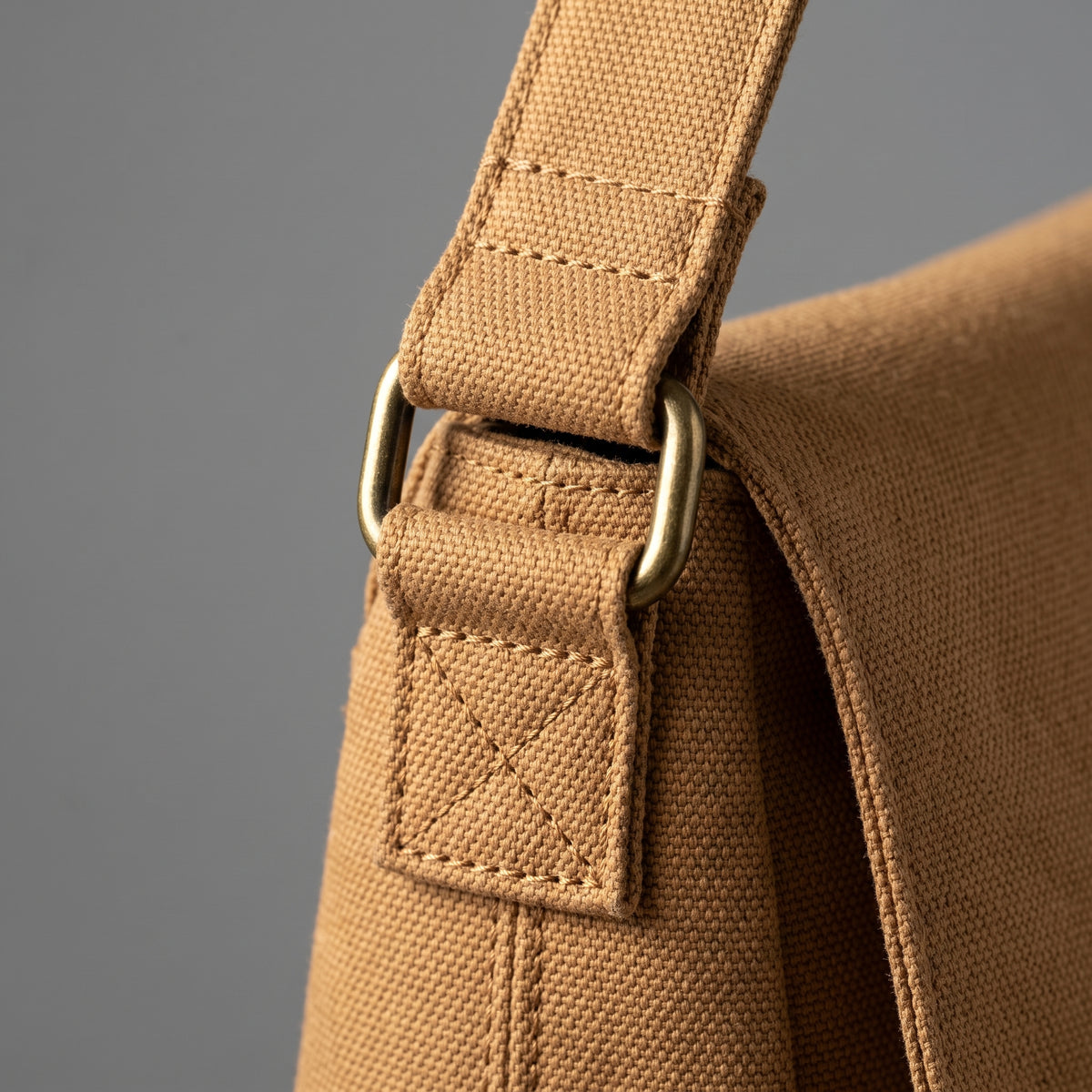 Crescent Bag Sewing Pattern PDF | Crossbody Shoulder Bag with Zip Pocket | A4, A0 Copyshop & Layered Files