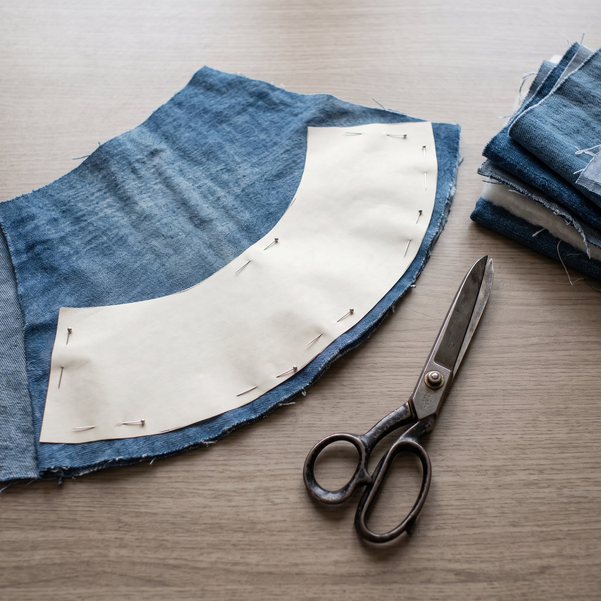 Denim Bucket Hat Pattern, Upcycled Jeans Sun Hat with Ruched Band and Lining, Beginner Sewing Project, PDF