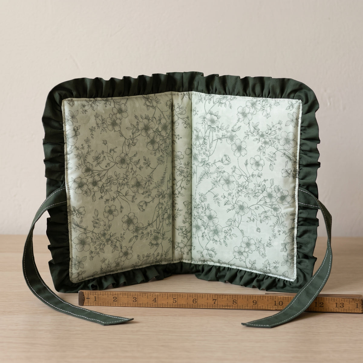 Padded Bible Cover Sewing Pattern PDF – Ruffle Edge and Fabric Bow, Reversible Book Sleeve, Beginner