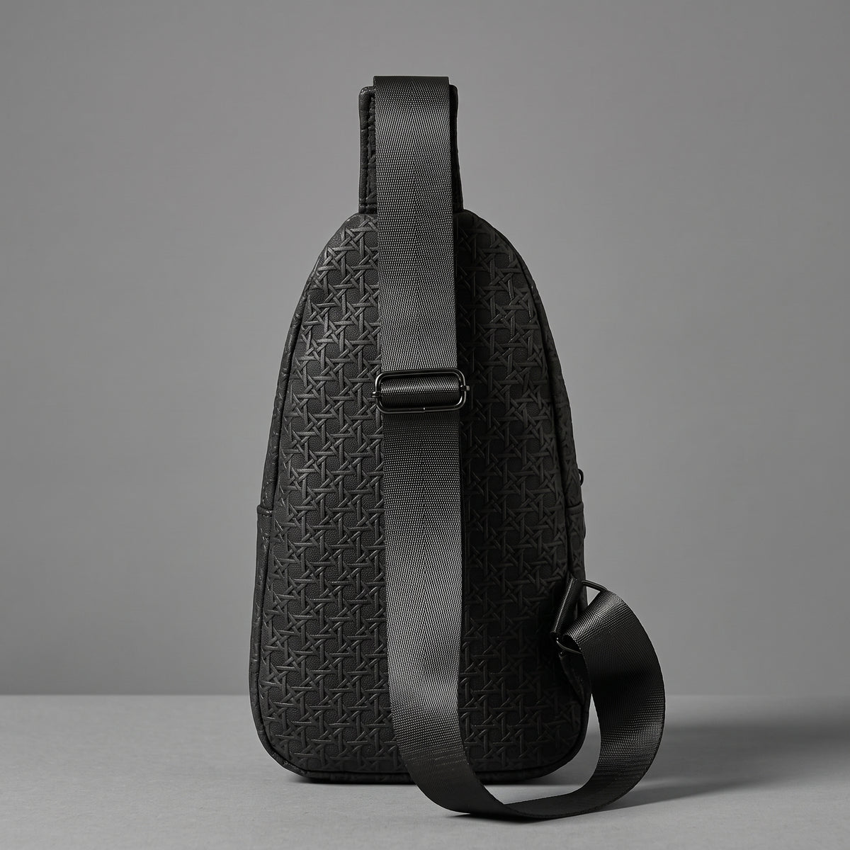 Men's Sling Bag PDF Sewing Pattern | Crossbody Chest Pack, 11.8 x 7 x 1.8 in | A0, A4, US Letter