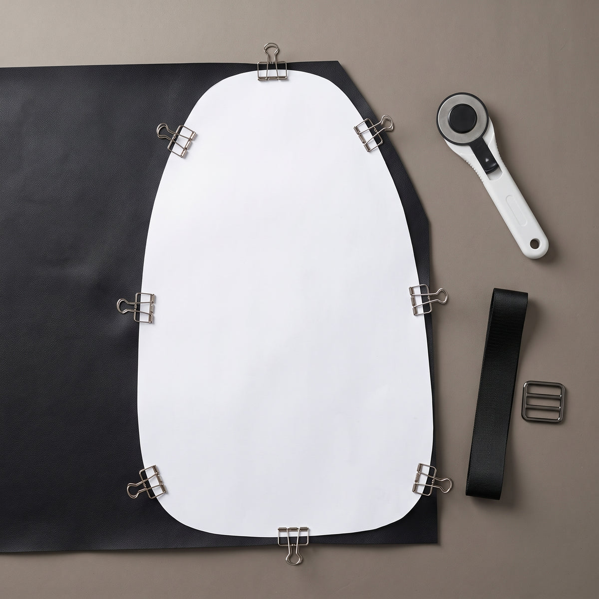 Men's Sling Bag PDF Sewing Pattern | Crossbody Chest Pack, 11.8 x 7 x 1.8 in | A0, A4, US Letter